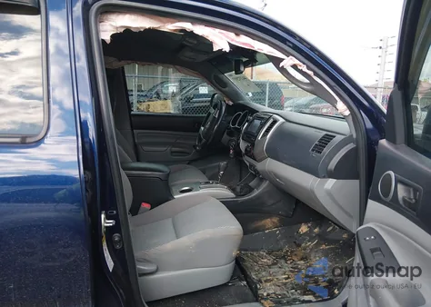 2013 Toyota Tacoma Base V6 z USA, uszkodzony, nr VIN 3TMMU4FN2DM054239